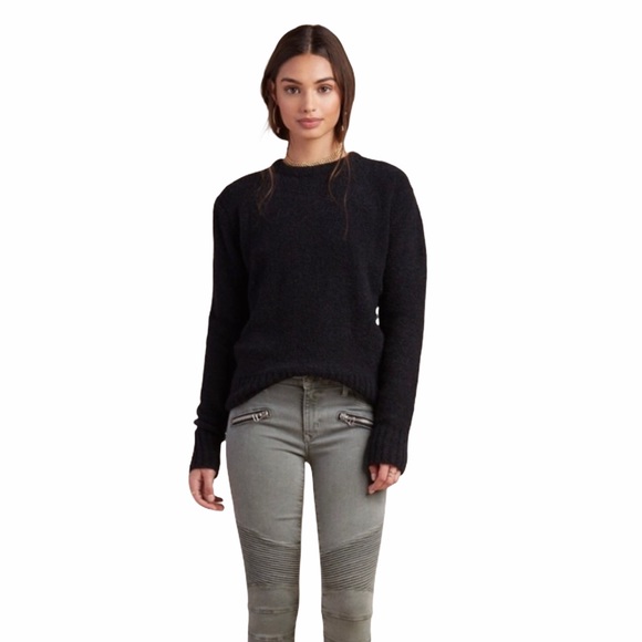 new Lovers + Friends ❤︎ Lovely Lines Knit Back Lace Up Sweater ❤︎ Night Black ❤︎ - Picture 2 of 16